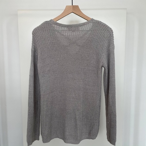 Pink Rose Knit Criss Cross Sweater Light Gray Lightweight Cozy Comfy - Picture 4 of 11